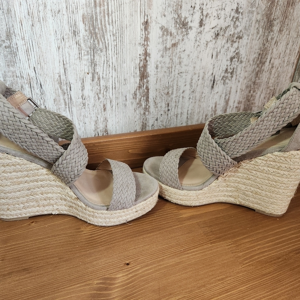 Charlotte Russe Tan Wedge Sandals with Ankle Wrap - Picture 12 of 13